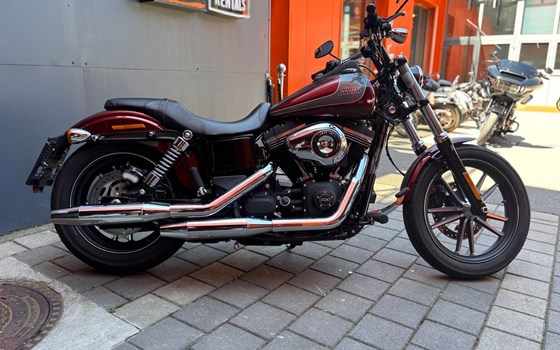 Gebrauchtmotorrad Harley-Davidson Dyna Street Bob FXDB - Bild 2 Gebrauchtmotorrad Harley-Davidson Dyna Street Bob FXDB - Bild 2