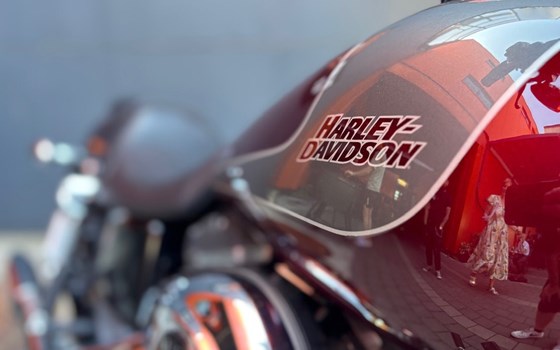 Gebrauchtmotorrad Harley-Davidson Dyna Street Bob FXDB - Bild 4 Gebrauchtmotorrad Harley-Davidson Dyna Street Bob FXDB - Bild 4