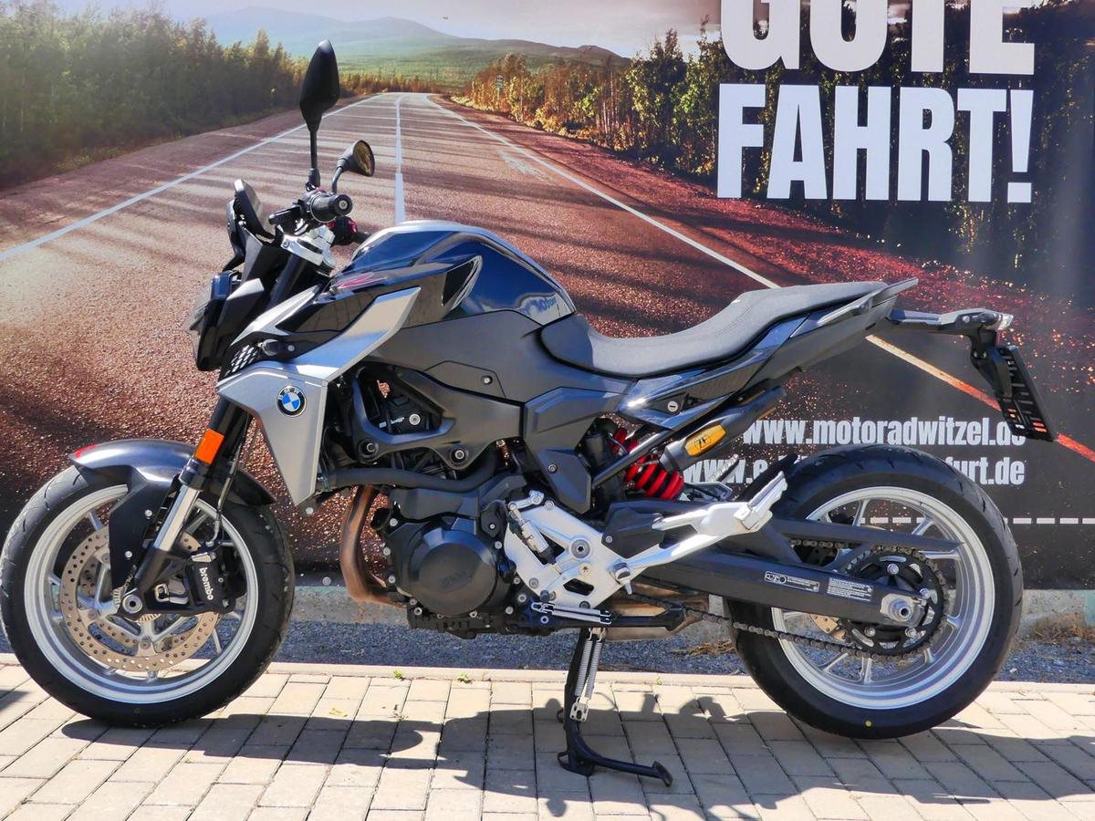 BMW F 900 R 