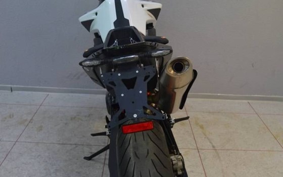 Gebrauchtmotorrad KTM 890 Duke R - Bild 10