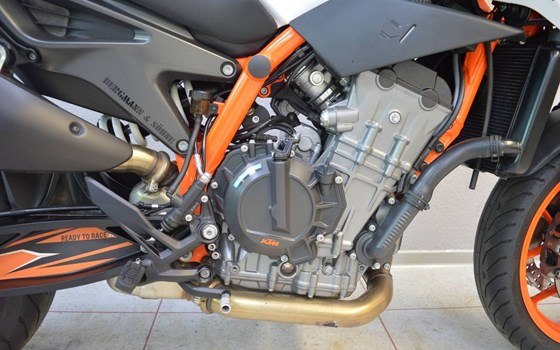 Gebrauchtmotorrad KTM 890 Duke R - Bild 3