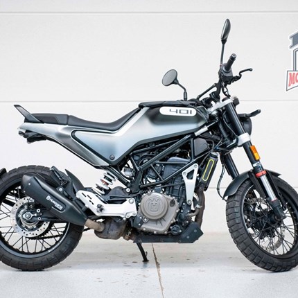 GEBRAUCHTFAHRZEUG Husqvarna Svartpilen 401