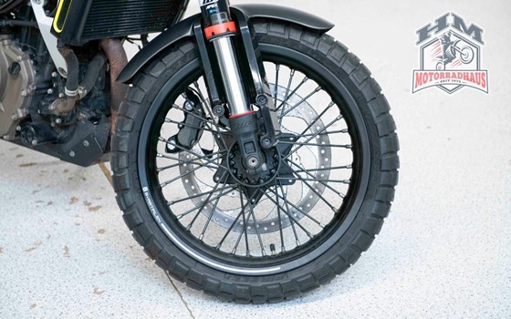 Gebrauchtmotorrad Husqvarna Svartpilen 401 - Bild 10