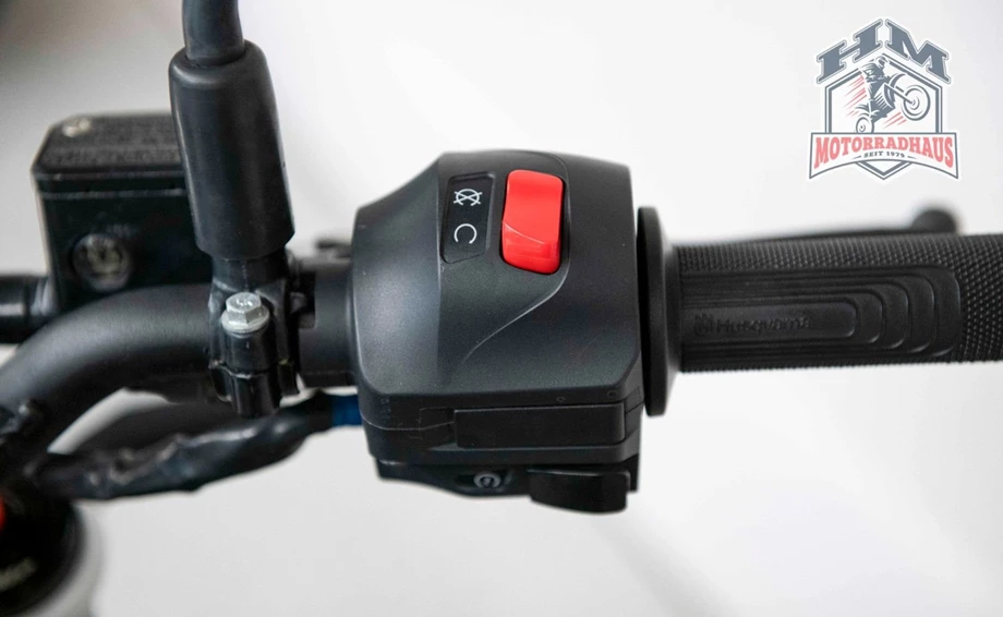 Angebot Husqvarna Svartpilen 401 Bild 7: Angebot Husqvarna Svartpilen 401