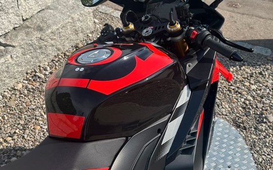 Neufahrzeug Aprilia RSV4 1100 Factory - Bild 4
