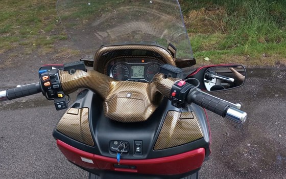 Gebrauchtmotorrad Suzuki Burgman 650 - Bild 6 Gebrauchtmotorrad Suzuki Burgman 650 - Bild 6
