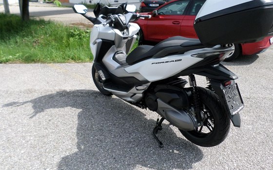 Gebrauchtmotorrad Honda Forza 300 - Bild 5
