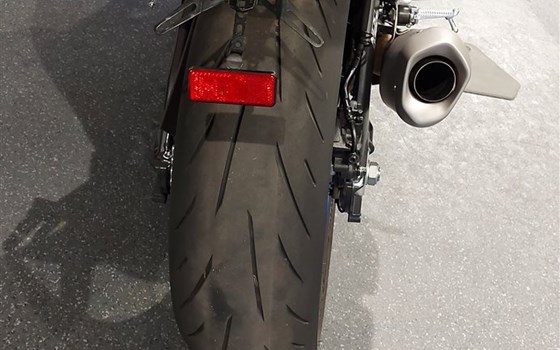 Gebrauchtmotorrad Yamaha MT-10 - Bild 2