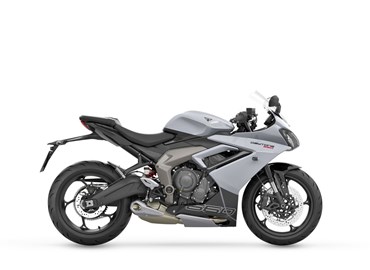 Neumotorrad Triumph Daytona 660