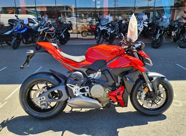 Neumotorrad Ducati Streetfighter V4