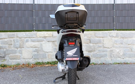 Neufahrzeug Honda SH150i - Bild 5 Neufahrzeug Honda SH150i - Bild 5