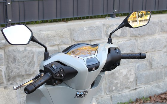 Neufahrzeug Honda SH150i - Bild 7 Neufahrzeug Honda SH150i - Bild 7