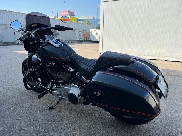 Harley-Davidson Softail Sport Glide FLSB (Custom Sonderlackierung) - Bild 11