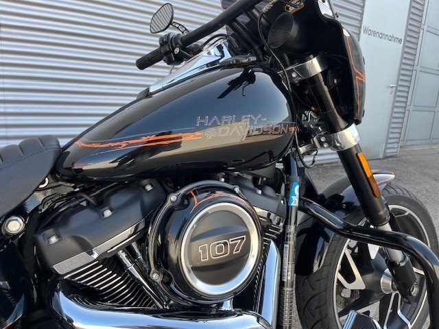 Harley-Davidson Softail Sport Glide FLSB (Custom Sonderlackierung) - Bild 3