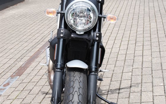 Gebrauchtmotorrad Ducati Scrambler Street Classic - Bild 10