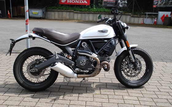 Gebrauchtmotorrad Ducati Scrambler Street Classic - Bild 3