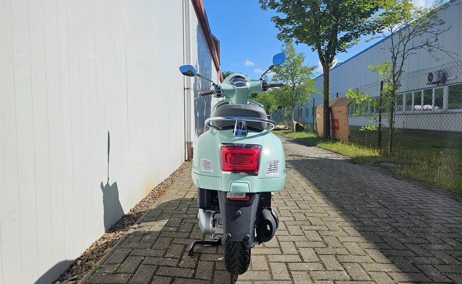 Angebot Vespa GTS 125 Bild 4: Angebot Vespa GTS 125