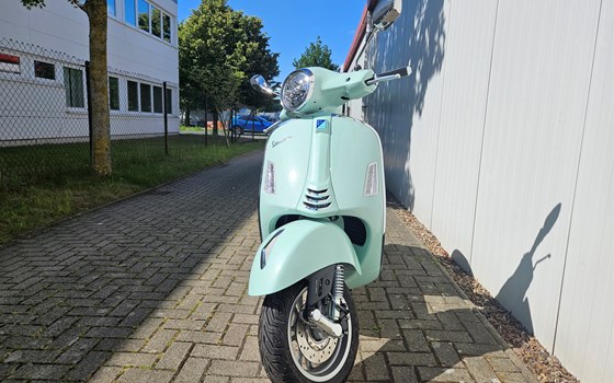Neufahrzeug Vespa GTS 125 - Bild 8