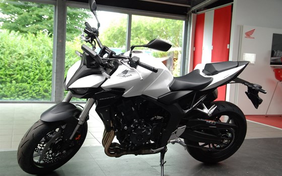 Gebrauchtmotorrad Honda CB1000 Hornet - Bild 12