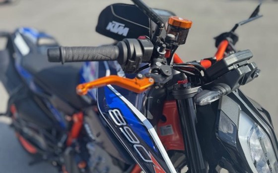 Gebrauchtmotorrad KTM 890 Duke R - Bild 7
