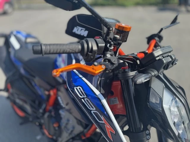 Angebot KTM 890 Duke R Bild 7: Angebot KTM 890 Duke R