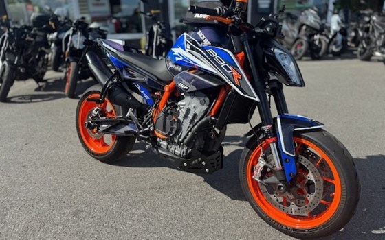 Gebrauchtmotorrad KTM 890 Duke R - Bild 3