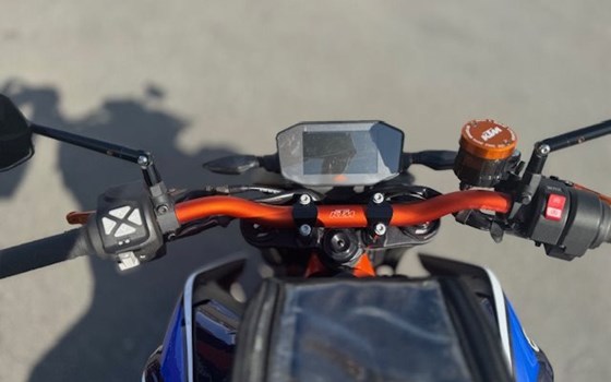 Gebrauchtmotorrad KTM 890 Duke R - Bild 8