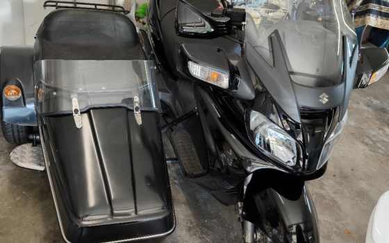 Gebrauchtmotorrad Suzuki Burgman 650 Executive - Bild 1 Gebrauchtmotorrad Suzuki Burgman 650 Executive - Bild 1