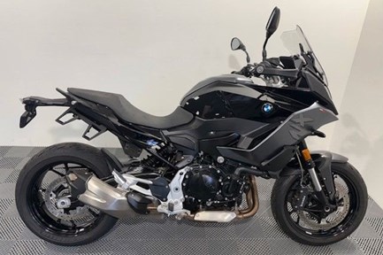 BMW F 900 XR