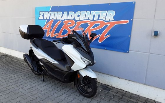 Gebrauchtmotorrad Honda Forza 350 - Bild 6