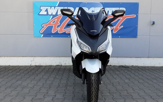 Gebrauchtmotorrad Honda Forza 350 - Bild 8