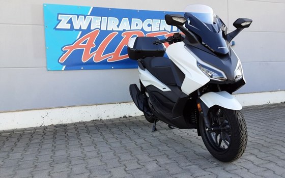 Gebrauchtmotorrad Honda Forza 350 - Bild 9