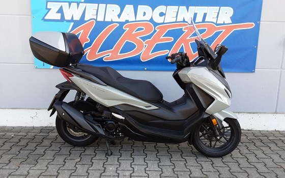 Gebrauchtmotorrad Honda Forza 350 - Bild 2