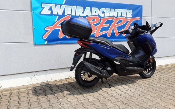 Gebrauchtmotorrad Honda Forza 125 - Bild 4