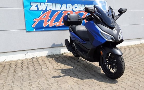 Gebrauchtmotorrad Honda Forza 125 - Bild 6