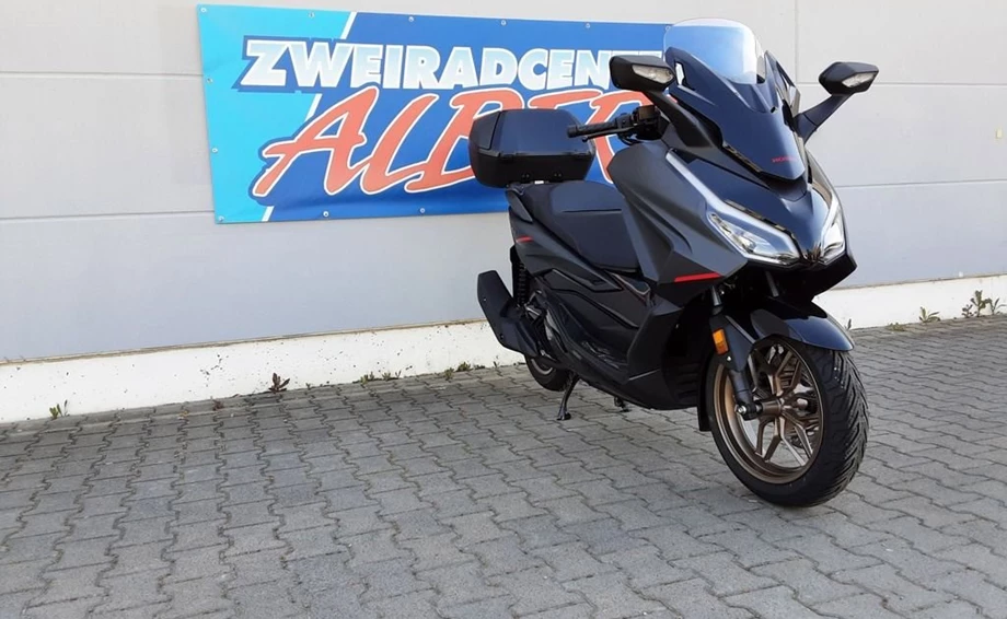 Offer Honda Forza 125 Bild 7: Offer Honda Forza 125