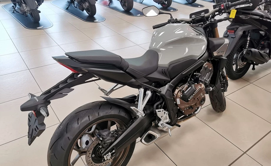 Angebot Honda CB650R E-Clutch Bild 2: Angebot Honda CB650R E-Clutch