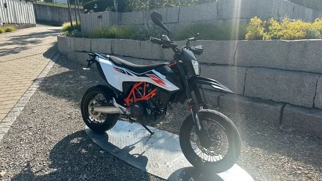 Angebot KTM 690 SMC R Bild 1: Angebot KTM 690 SMC R