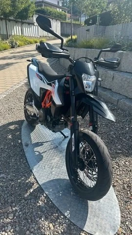 Angebot KTM 690 SMC R Bild 2: Angebot KTM 690 SMC R