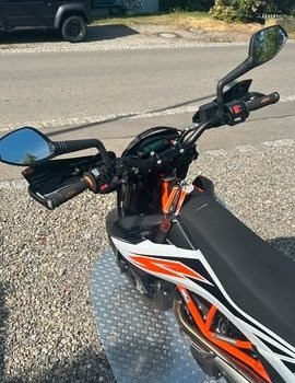 Gebrauchtmotorrad KTM 690 SMC R - Bild 9