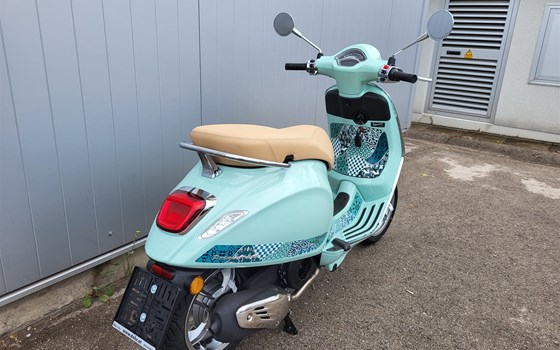Neufahrzeug Vespa Primavera 125 Batik - Bild 3 Neufahrzeug Vespa Primavera 125 Batik - Bild 3