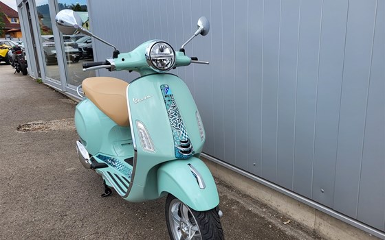 Neufahrzeug Vespa Primavera 125 Batik - Bild 2 Neufahrzeug Vespa Primavera 125 Batik - Bild 2