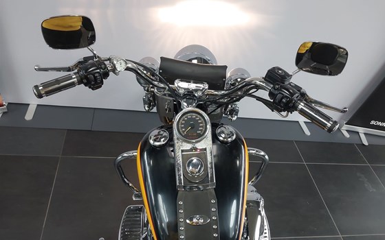 Gebrauchtmotorrad Harley-Davidson Softail Heritage Classic FLSTC - Bild 7 Gebrauchtmotorrad Harley-Davidson Softail Heritage Classic FLSTC - Bild 7