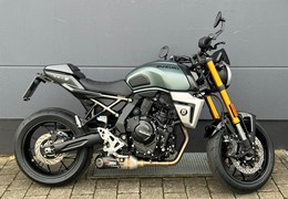 Neumotorrad Suzuki GSX-8T