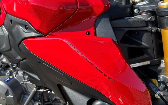 Neufahrzeug Ducati Streetfighter V2 S - Bild 7 Neufahrzeug Ducati Streetfighter V2 S - Bild 7