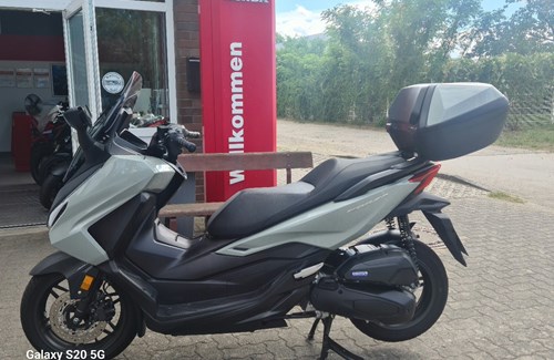 Gebrauchtmotorrad Honda Forza 125