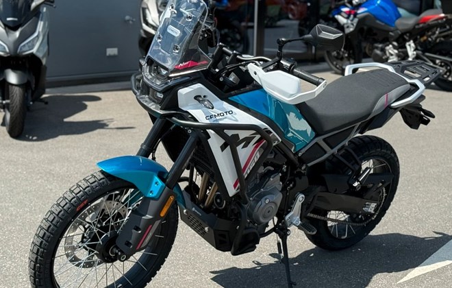 CFMOTO 450MT