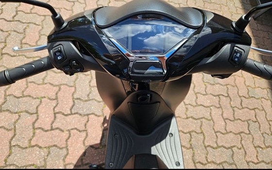 Gebrauchtmotorrad Honda SH150i - Bild 6