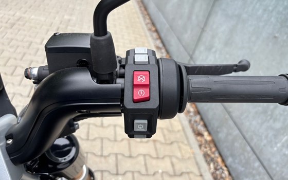 Gebrauchtmotorrad BMW CE 02 11kW - Bild 11