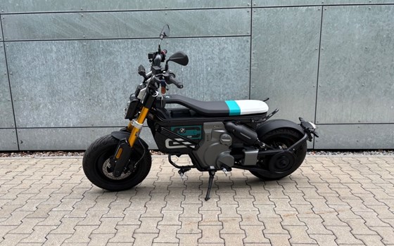 Gebrauchtmotorrad BMW CE 02 11kW - Bild 2